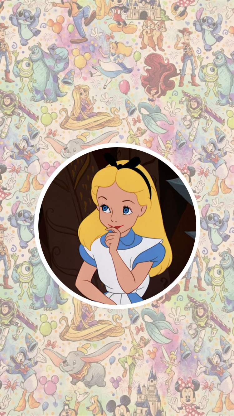Durant tout le film, combien de fois Alice change-t-elle de taille ?